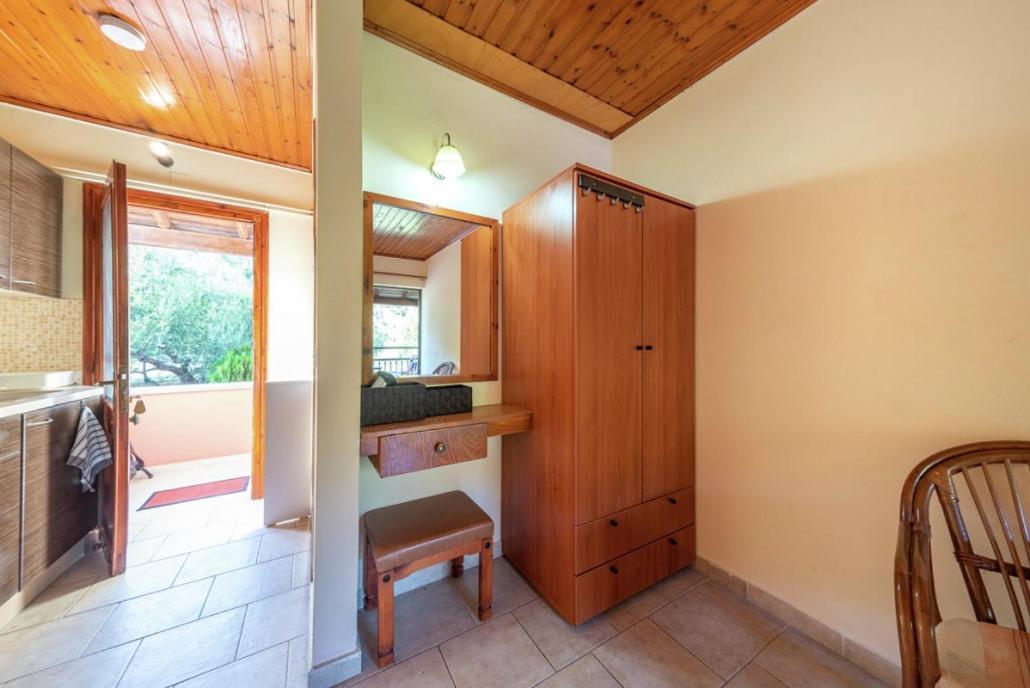 Mimosa Apartments With Pool Paleokasztríca Kültér fotó