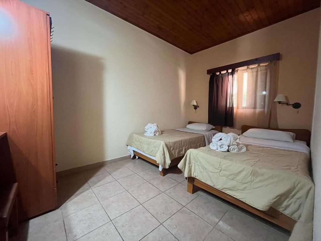 Mimosa Apartments With Pool Paleokasztríca Kültér fotó